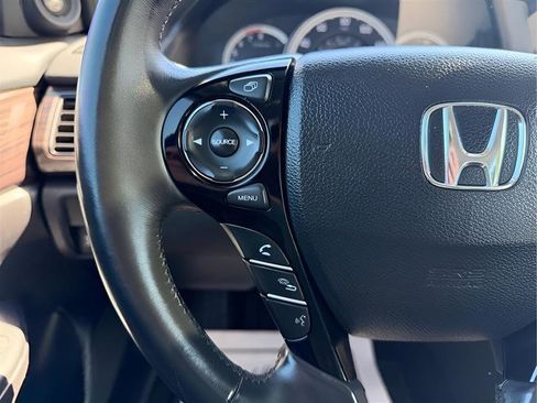 Used 2017 Honda Accord EX-L image 35