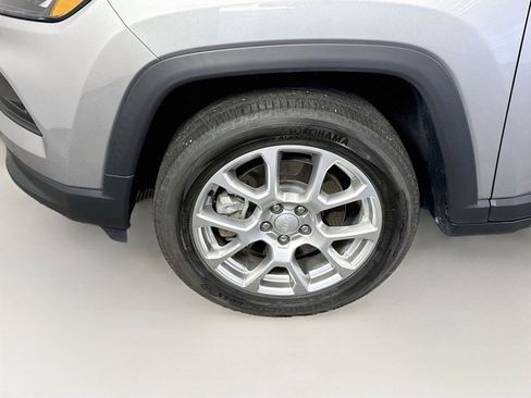 Used 2023 Jeep Compass Latitude AWD/4WD image 22