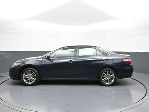 Used 2017 Toyota Camry SE FWD image 9