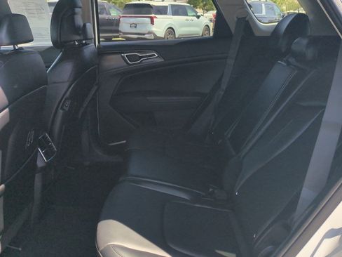 Used 2024 Kia Sportage EX FWD image 22
