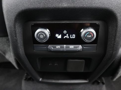 Used 2025 GMC Acadia Elevation w/ Elevation Premium Package AWD/4WD image 22