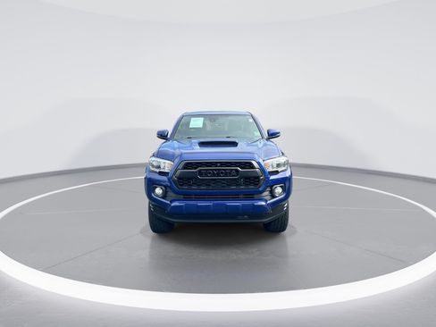 Used 2022 Toyota Tacoma TRD Sport w/ Technology Package AWD/4WD image 3