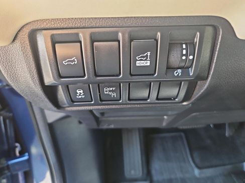 Used 2019 Subaru Ascent Limited AWD/4WD image 27