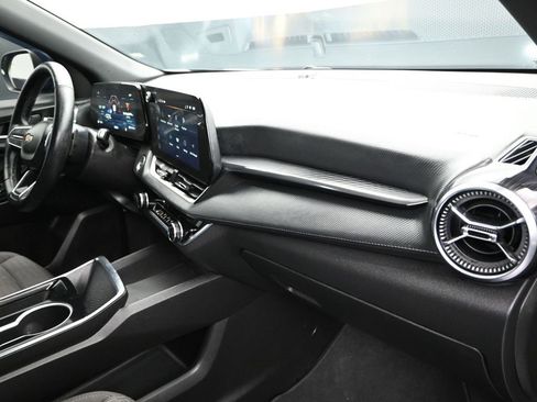 Used 2025 Chevrolet Equinox LT image 24