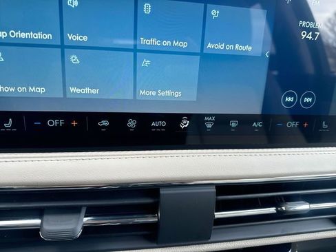 New 2026 Lincoln Corsair Premiere FWD image 19