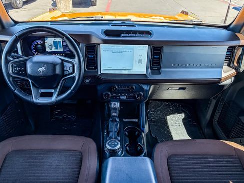 Used 2022 Ford Bronco Outer Banks AWD/4WD image 11