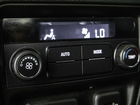 Used 2023 Buick Enclave Essence w/ Experience Buick Package AWD/4WD image 38