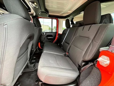 Used 2023 Jeep Wrangler Unlimited w/ Cold Weather Group AWD/4WD image 15
