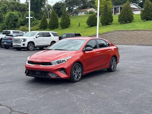 Used 2023 Kia Forte GT-Line w/ GT-Line Technology Package FWD image 7