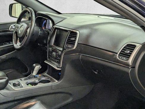Used 2018 Jeep Grand Cherokee Limited image 24