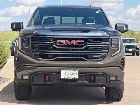 Used 2024 GMC Sierra 1500 AT4 w/ Technology Package AWD/4WD image 6