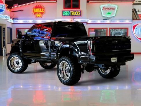 Used 2022 Ford F250 XL w/ Power Equipment Group AWD/4WD image 4