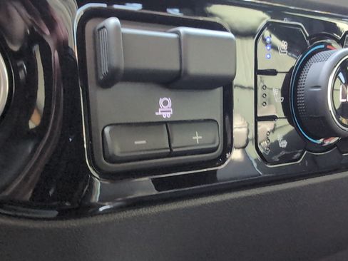 Used 2026 Chevrolet Silverado 2500 High Country w/ High Country Premium Package AWD/4WD image 39