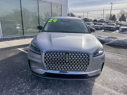 Certified 2024 Lincoln Corsair AWD image 9