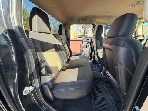 Used 2009 HUMMER H3T Adventure image 14