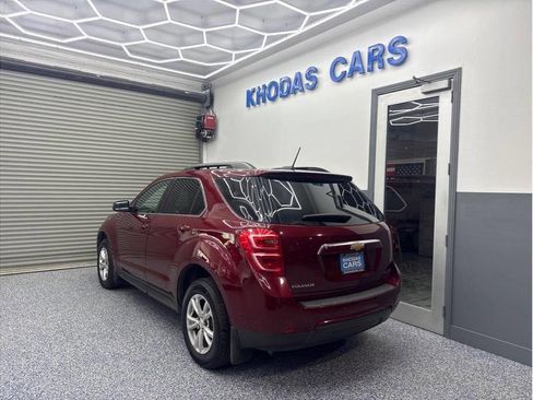 Used 2017 Chevrolet Equinox LT w/ Convenience Package FWD image 3