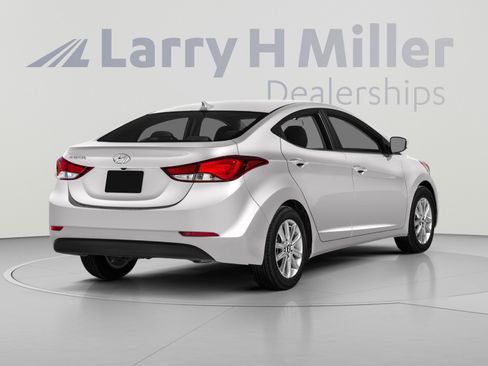 Used 2016 Hyundai Elantra SE FWD image 2
