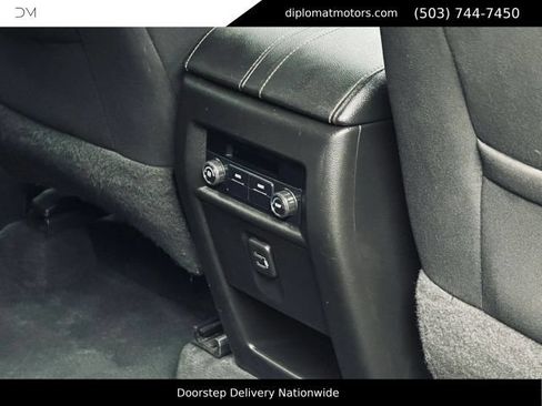 Used 2019 Chevrolet Traverse LT AWD/4WD image 22