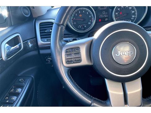 Used 2012 Jeep Grand Cherokee Altitude AWD/4WD image 20