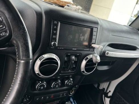 Used 2015 Jeep Wrangler Unlimited Rubicon w/ Dual Top Group AWD/4WD image 6