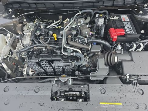 Used 2025 Nissan Altima 2.5 SV FWD image 31