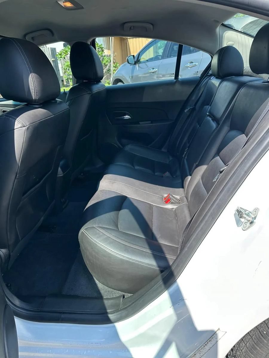 Used 2016 Chevrolet Cruze LT w/ RS Package FWD image 15