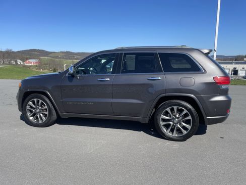 Used 2018 Jeep Grand Cherokee Overland image 7
