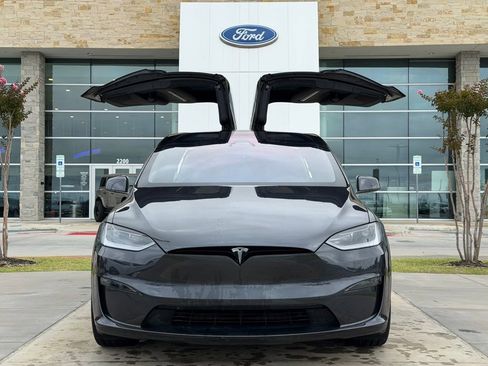 Used 2025 Tesla Model X Plaid AWD/4WD image 4