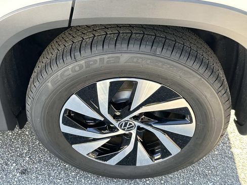 New 2026 Volkswagen Tiguan S image 6