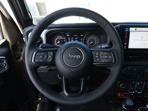 Used 2020 Jeep Gladiator Sport image 11