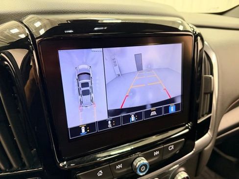 Certified 2023 Chevrolet Traverse RS image 16