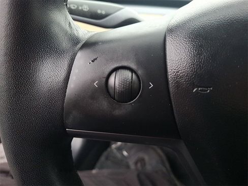 Used 2019 Tesla Model 3 Performance image 22