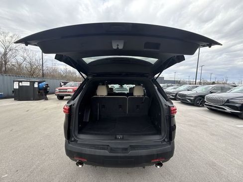 Used 2023 Chevrolet Traverse LS image 23