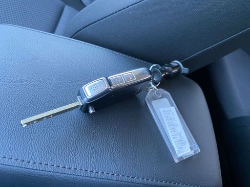 Used 2025 Kia Soul LX w/ LX Technology Package image 21