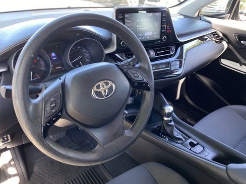 Used 2020 Toyota C-HR LE FWD image 20