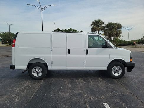 New 2025 GMC Savana 2500 Work Van w/ Driver Convenience Package image 3