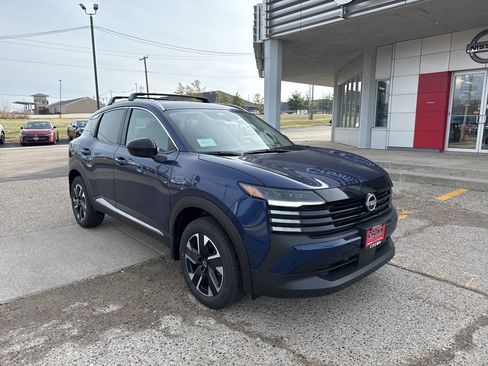 New 2026 Nissan Kicks SV image 2