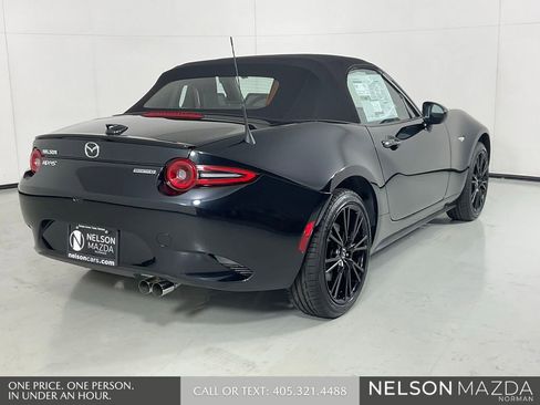 New 2026 MAZDA MX-5 Miata Club w/ Interior Package RWD image 6