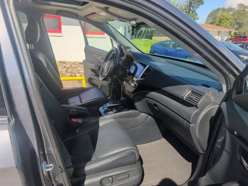 Used 2016 Honda Pilot Touring image 24