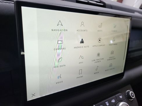 Used 2024 Land Rover Defender 110 V8 image 33