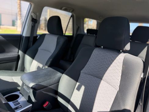 Used 2018 Toyota 4Runner SR5 image 17