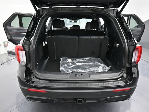 New 2026 Ford Explorer ST-Line w/ ST-Line Street Pack AWD/4WD image 34