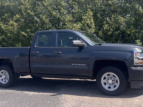Used 2017 Chevrolet Silverado 1500 W/T w/ Trailering Package AWD/4WD image 10