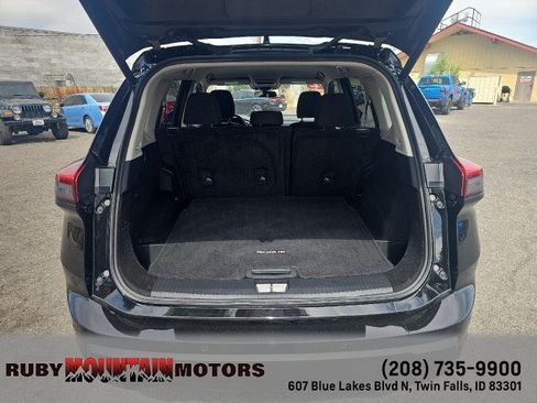 Used 2025 Nissan Rogue SV AWD/4WD image 28