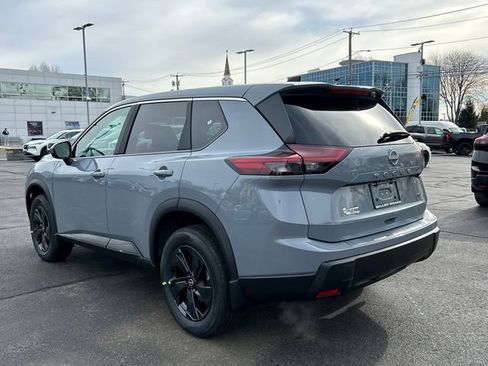 New 2026 Nissan Rogue SV w/ Cold Weather Package AWD/4WD image 4