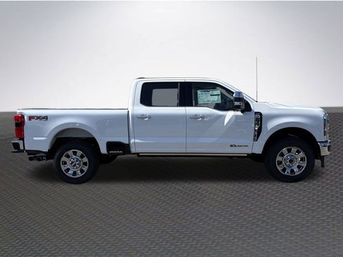New 2025 Ford F250 Lariat w/ Lariat Ultimate Package image 4