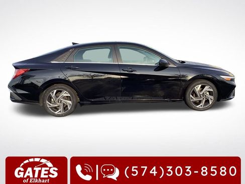 Used 2025 Hyundai Elantra SEL FWD image 10