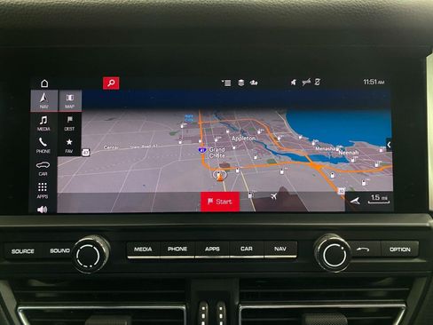 Used 2021 Porsche Macan AWD/4WD image 26
