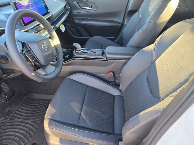 New 2027 Toyota Prius FWD image 10