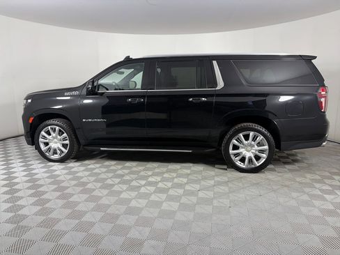 Used 2021 Chevrolet Suburban High Country image 4